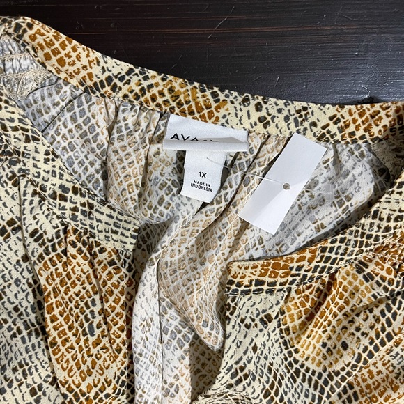 New Ava & Viv snakeskin plus size blouse - Picture 3 of 4